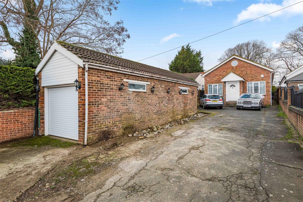 Birchwood Road, Wilmington